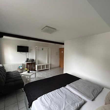 Mikroapartments Klarenthal Sarrebruck Extérieur photo